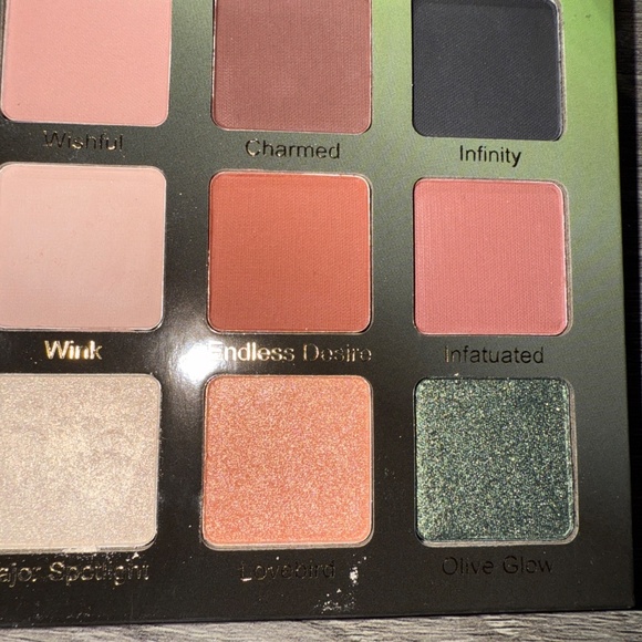 Violet Vose Eyeshadow Palette Olive You Forever New in Box - Picture 12 of 16